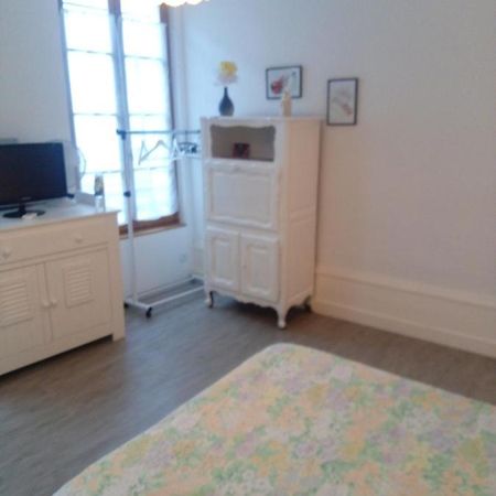 Vieux-Cognac, Chambre Avec Sa Salle De Bain Privative Exteriör bild